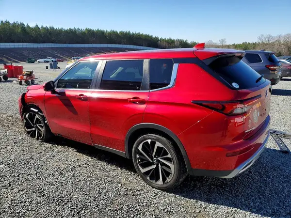 JA4J3UA88NZ010635 2022 MITSUBISHI OUTLANDER - Image 2
