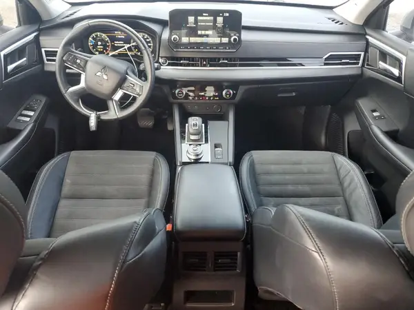 JA4J3UA88NZ013695 2022 MITSUBISHI OUTLANDER - Image 8