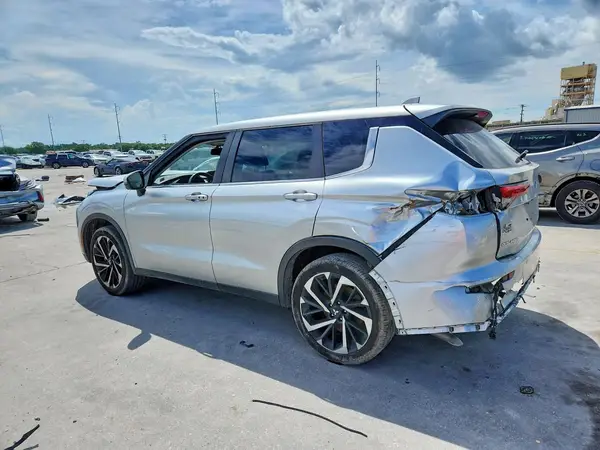 JA4J3UA88NZ021506 2022 MITSUBISHI OUTLANDER - Image 2