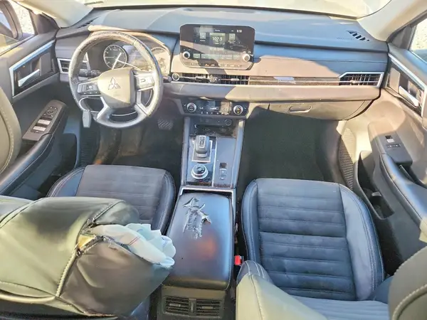 JA4J3UA88NZ022140 2022 MITSUBISHI OUTLANDER - Image 8