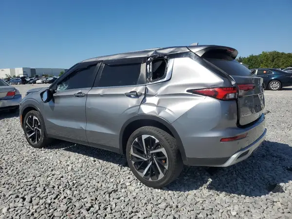 JA4J3UA88NZ023997 2022 MITSUBISHI OUTLANDER - Image 2