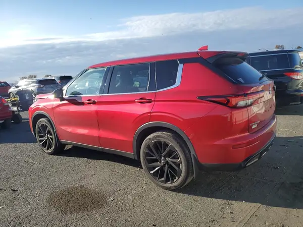 JA4J3UA88NZ073654 2022 MITSUBISHI OUTLANDER - Image 2