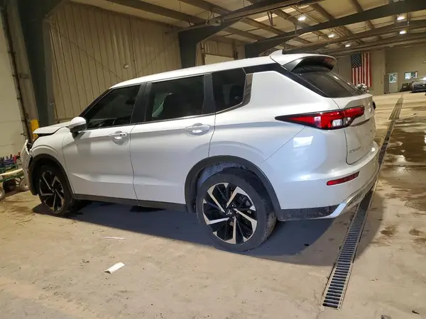 JA4J3UA88PZ025476 2023 MITSUBISHI OUTLANDER - Image 2