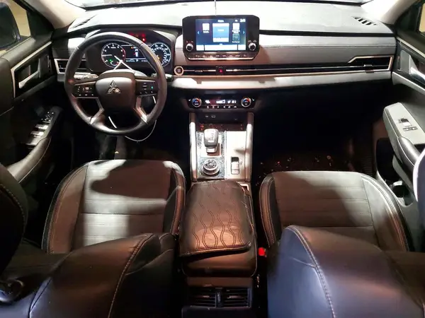 JA4J3UA88PZ025476 2023 MITSUBISHI OUTLANDER - Image 8