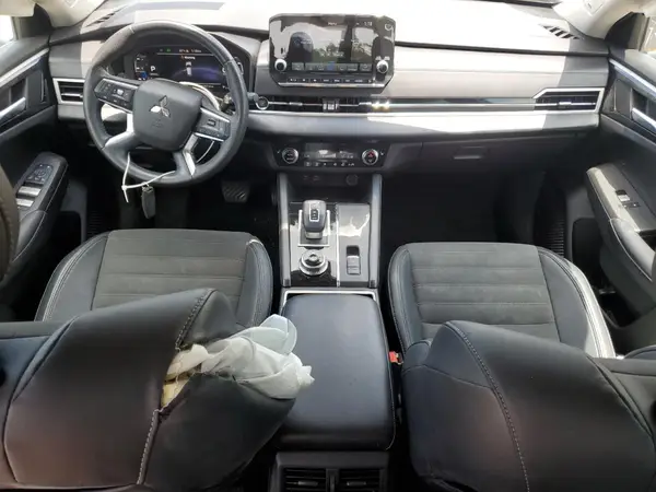 JA4J3UA88PZ040138 2023 MITSUBISHI OUTLANDER - Image 8
