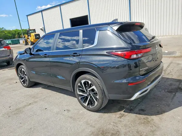 JA4J3UA88PZ060678 2023 MITSUBISHI OUTLANDER - Image 2