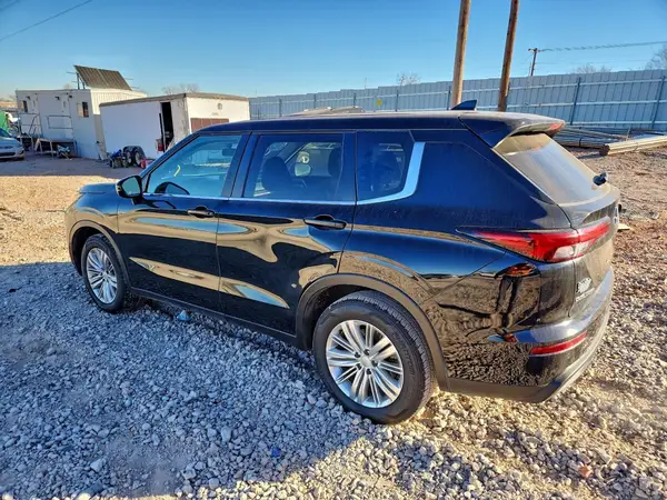 JA4J3UA88RZ006400 2024 MITSUBISHI OUTLANDER - Image 2