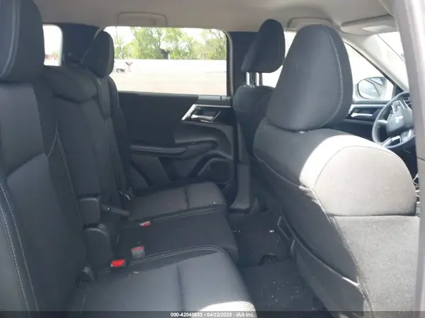 JA4J3UA88RZ028235 2024 MITSUBISHI OUTLANDER - Image 8