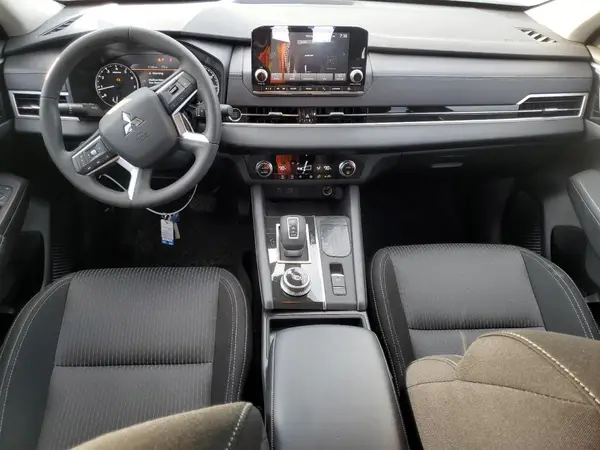 JA4J3UA88RZ052230 2024 MITSUBISHI OUTLANDER - Image 8