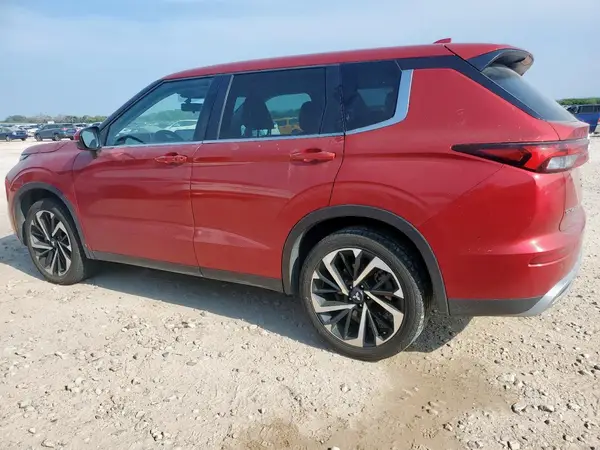 JA4J3UA89PZ031383 2023 MITSUBISHI OUTLANDER - Image 2