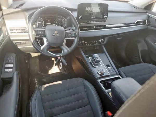 JA4J3UA89PZ031383 2023 MITSUBISHI OUTLANDER - Image 8
