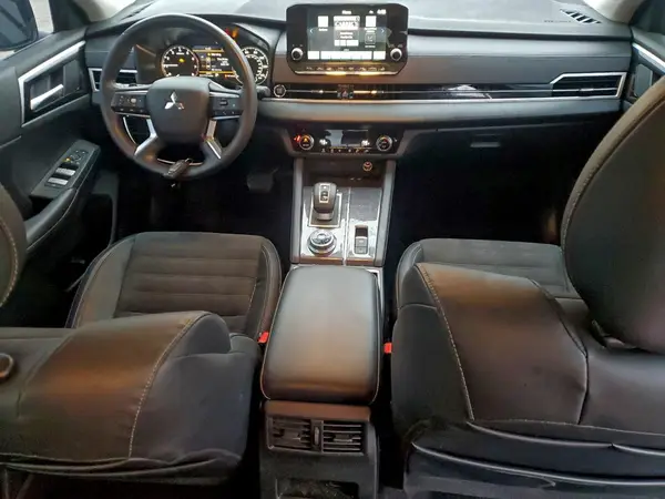 JA4J3UA89PZ047583 2023 MITSUBISHI OUTLANDER - Image 8