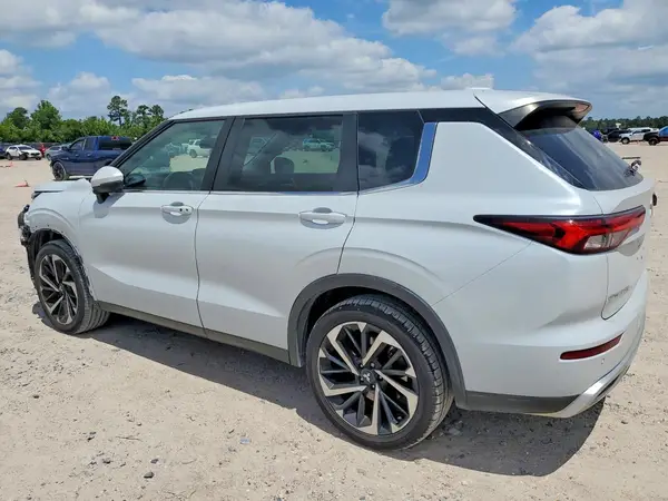 JA4J3UA89PZ048670 2023 MITSUBISHI OUTLANDER - Image 2