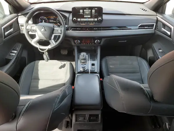 JA4J3UA89PZ048765 2023 MITSUBISHI OUTLANDER - Image 8
