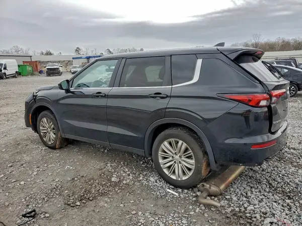 JA4J3UA89RZ065908 2024 MITSUBISHI OUTLANDER - Image 2