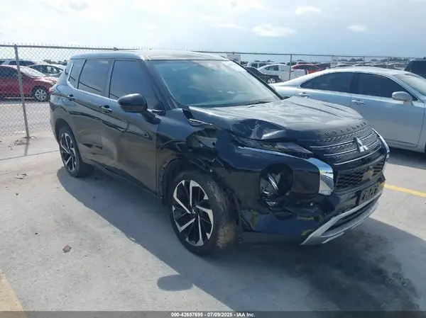 JA4J3UA8XNZ090813 2022 MITSUBISHI OUTLANDER - Image 1