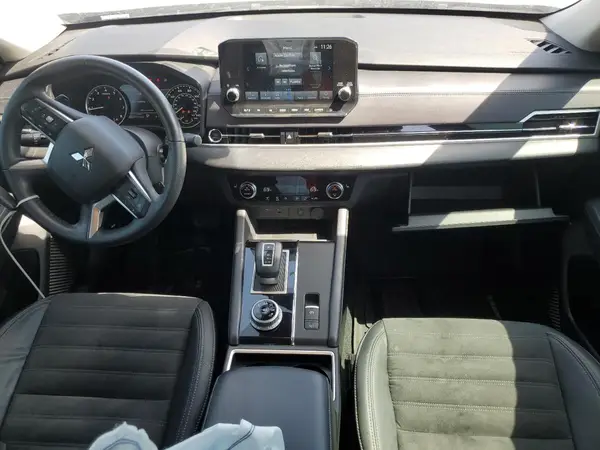 JA4J3UA8XPZ008470 2023 MITSUBISHI OUTLANDER - Image 8