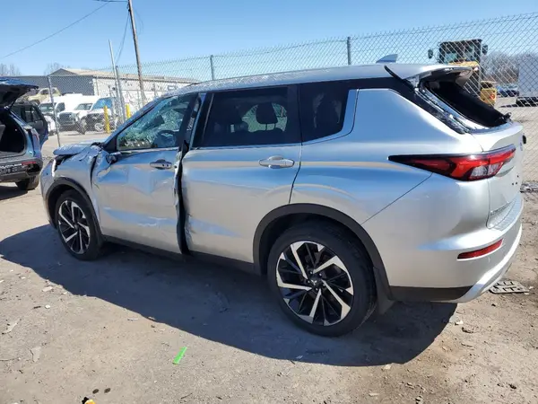 JA4J3UA8XPZ013295 2023 MITSUBISHI OUTLANDER - Image 2