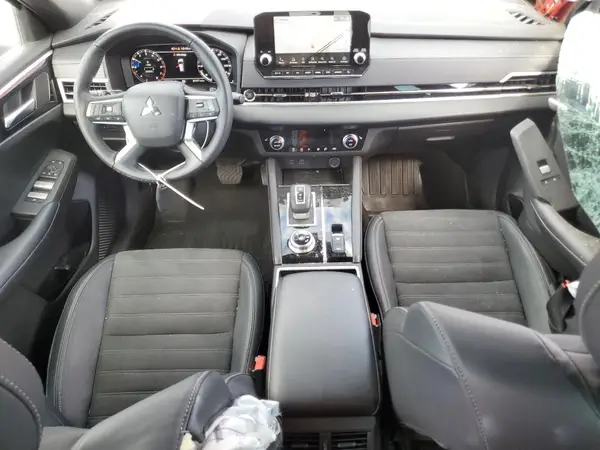 JA4J3UA8XPZ019307 2023 MITSUBISHI OUTLANDER - Image 8