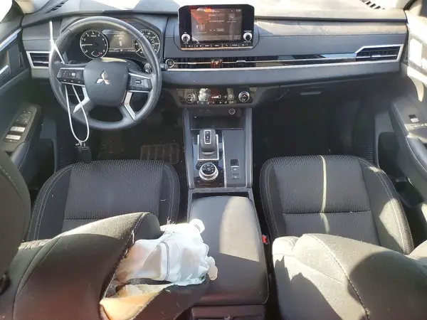 JA4J3UA8XRZ006320 2024 MITSUBISHI OUTLANDER - Image 8