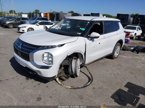 JA4J3UAB5TZ014599 2026 MITSUBISHI OUTLANDER - Image 2