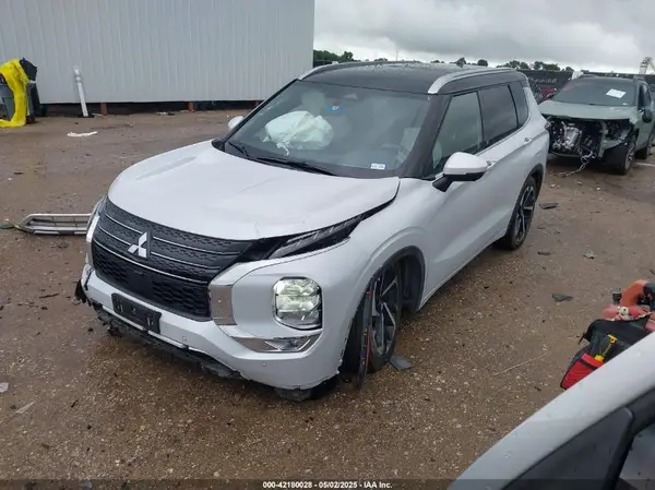 JA4J3VA80PZ022027 2023 MITSUBISHI OUTLANDER - Image 2