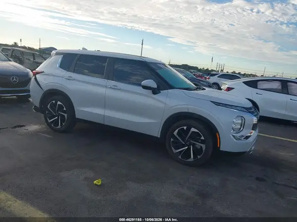 JA4J3VA80RZ071229 2024 MITSUBISHI OUTLANDER - Image 1