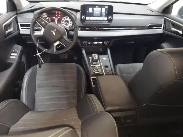 JA4J3VA80RZ075216 2024 MITSUBISHI OUTLANDER - Image 8