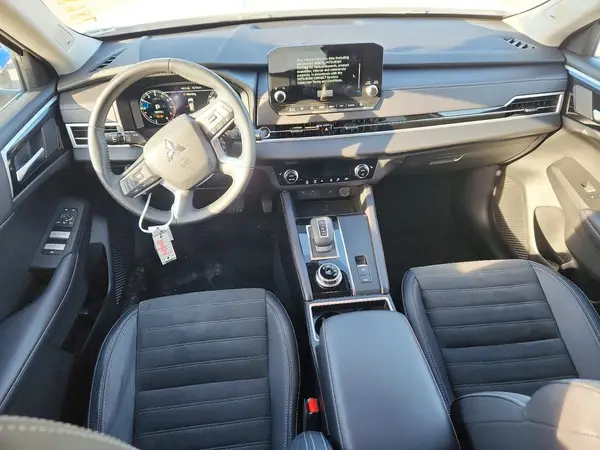 JA4J3VA80RZ077337 2024 MITSUBISHI OUTLANDER - Image 8