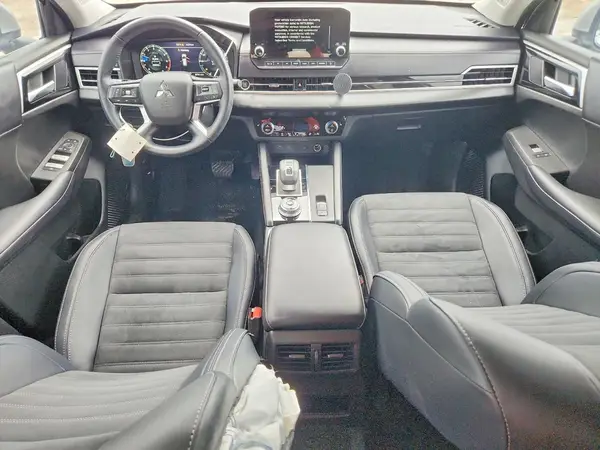 JA4J3VA80RZ085714 2024 MITSUBISHI OUTLANDER - Image 8