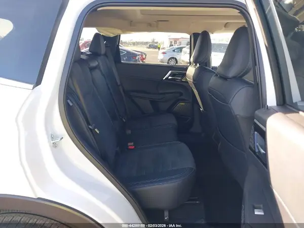 JA4J3VA80SZ012705 2025 MITSUBISHI OUTLANDER - Image 8