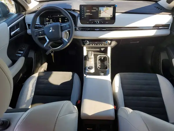JA4J3VA80SZ013918 2025 MITSUBISHI OUTLANDER - Image 8