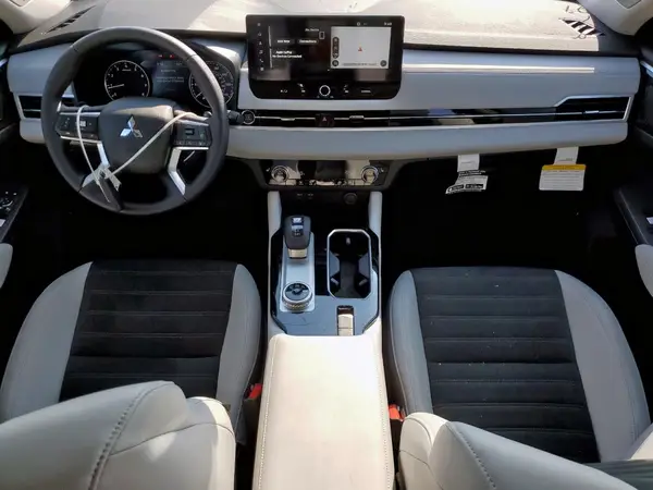 JA4J3VA80SZ039984 2025 MITSUBISHI OUTLANDER - Image 8