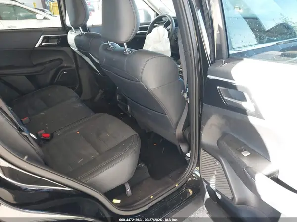 JA4J3VA80SZ055425 2025 MITSUBISHI OUTLANDER - Image 8
