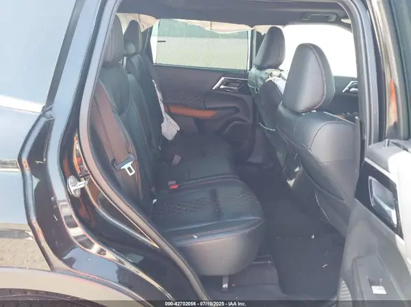 JA4J3VA81NZ092665 2022 MITSUBISHI OUTLANDER - Image 8