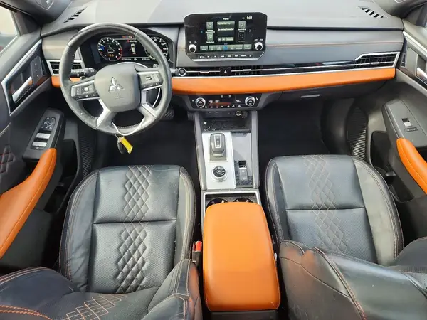 JA4J3VA81PZ046448 2023 MITSUBISHI OUTLANDER - Image 8