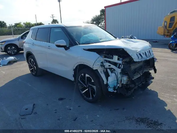 JA4J3VA81RZ025246 2024 MITSUBISHI OUTLANDER - Image 1