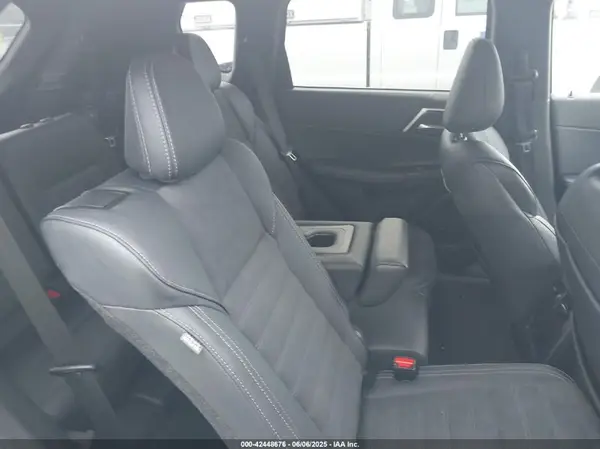 JA4J3VA81RZ049952 2024 MITSUBISHI OUTLANDER - Image 8