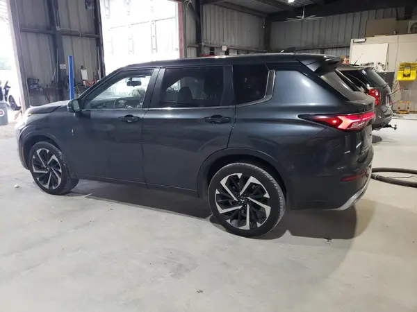 JA4J3VA81RZ064807 2024 MITSUBISHI OUTLANDER - Image 2