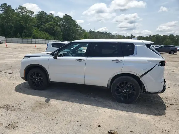JA4J3VA81RZ066654 2024 MITSUBISHI OUTLANDER - Image 2