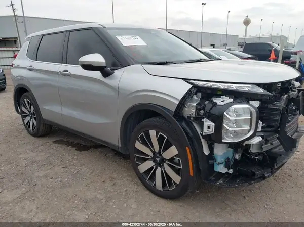 JA4J3VA81SZ015726 2025 MITSUBISHI OUTLANDER - Image 1