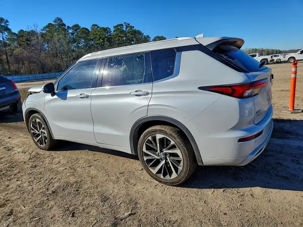 JA4J3VA82NZ088298 2018 MITSUBISHI OUTLANDER - Image 2
