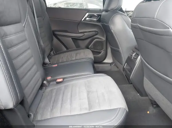 JA4J3VA82RZ006589 2024 MITSUBISHI OUTLANDER - Image 8
