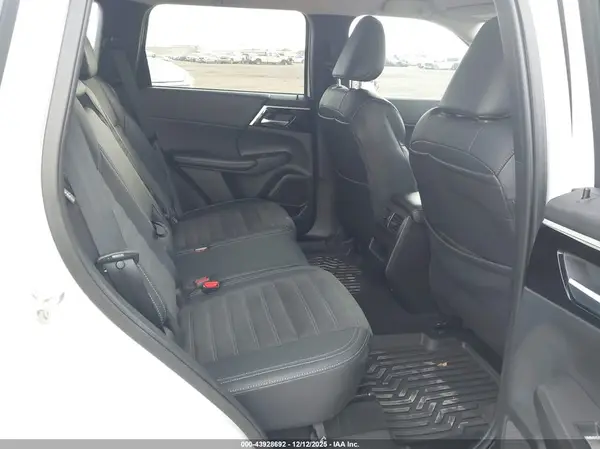 JA4J3VA82RZ017687 2024 MITSUBISHI OUTLANDER - Image 8
