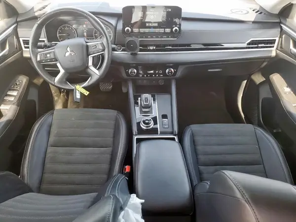 JA4J3VA82RZ033596 2024 MITSUBISHI OUTLANDER - Image 8