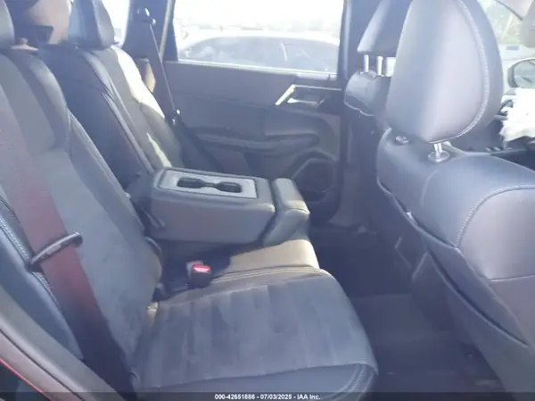 JA4J3VA82RZ050530 2024 MITSUBISHI OUTLANDER - Image 8