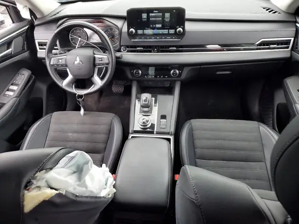 JA4J3VA82RZ068395 2024 MITSUBISHI OUTLANDER - Image 8