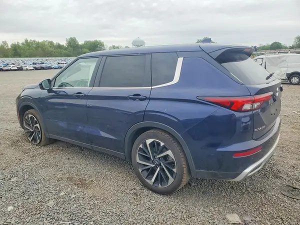 JA4J3VA82RZ078439 2024 MITSUBISHI OUTLANDER - Image 2