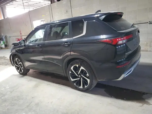 JA4J3VA82RZ082040 2024 MITSUBISHI OUTLANDER - Image 2