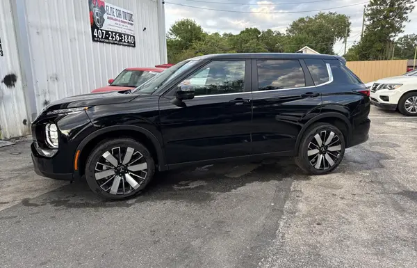JA4J3VA82SZ017730 2025 MITSUBISHI OUTLANDER - Image 2